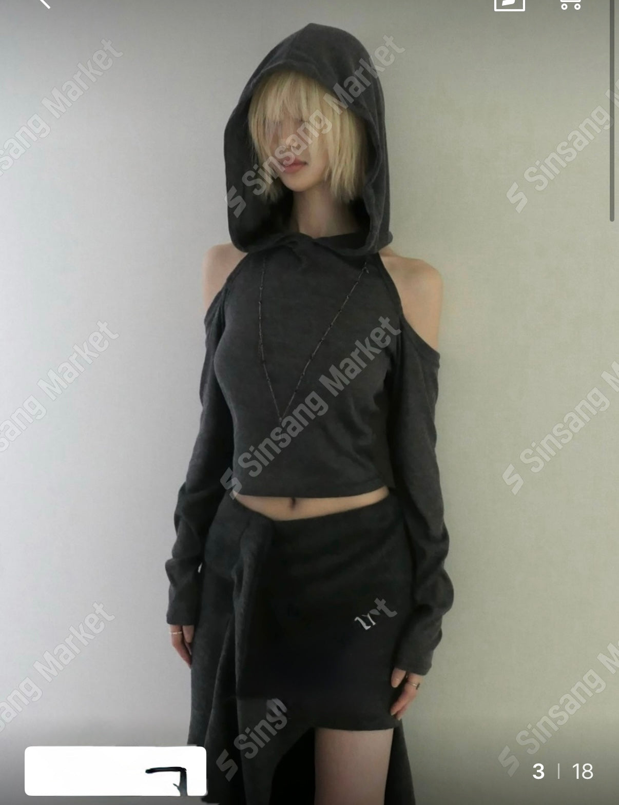 露背剪裁連帽長上衣