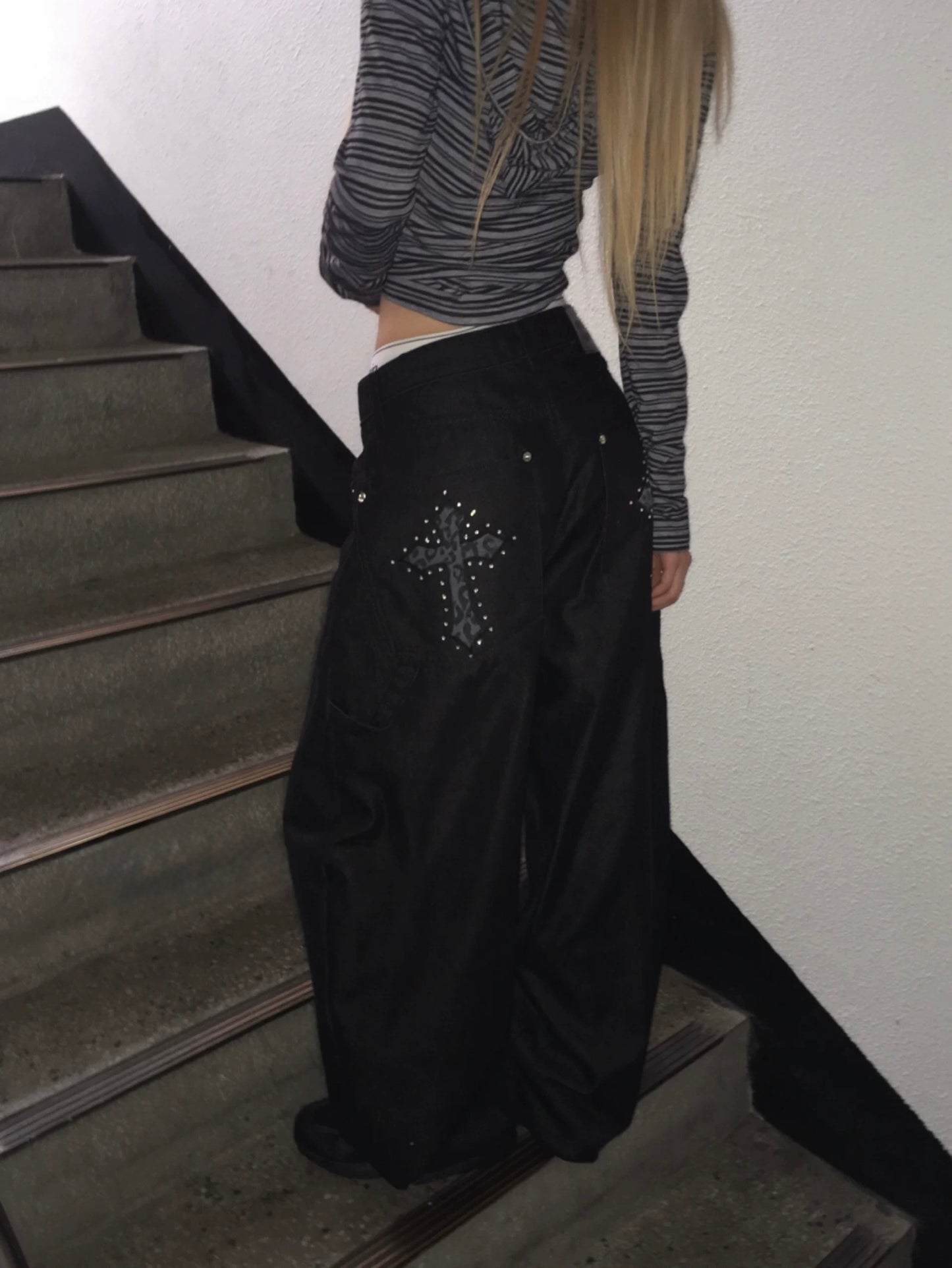 風格十字架牛仔闊褲