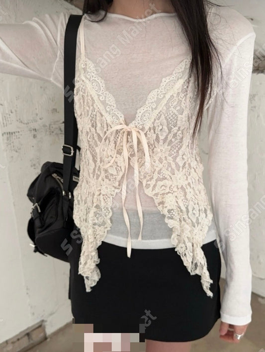 蝴蝶型蕾絲背心